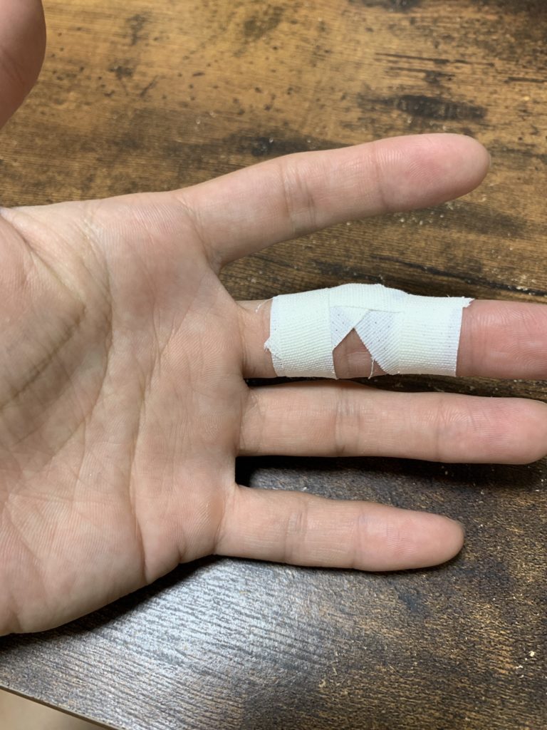 ブラジリアン柔術 指が痛い際のテーピングの簡単な巻き方 柔術家の 柔術家による 柔術家のためのブログ
